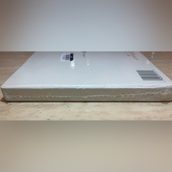 NWT: Jungkook Golden (Solid Version) Album. - Picture 3 of 3